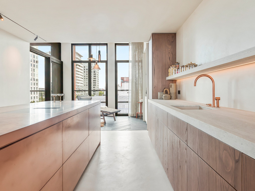 Foto van de keuken in penthouse.