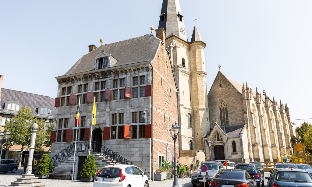 Het stadhuis van Bilzen.
