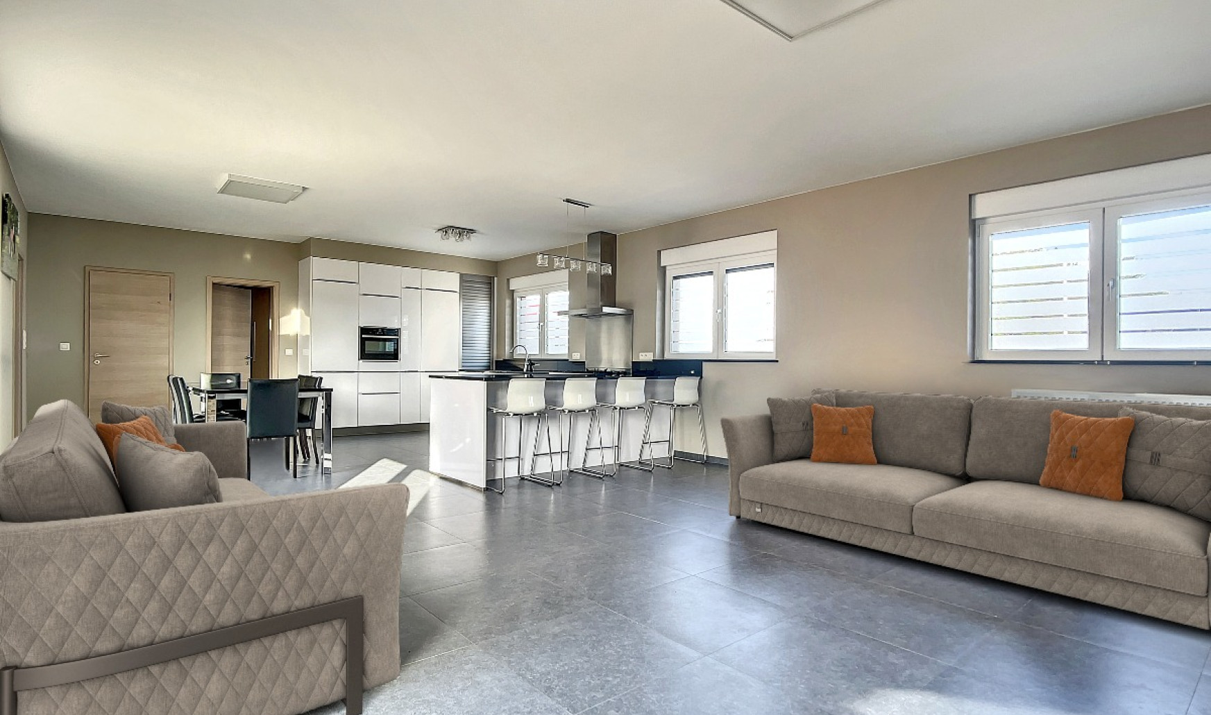 Route du Condroz - 11 - - 4550