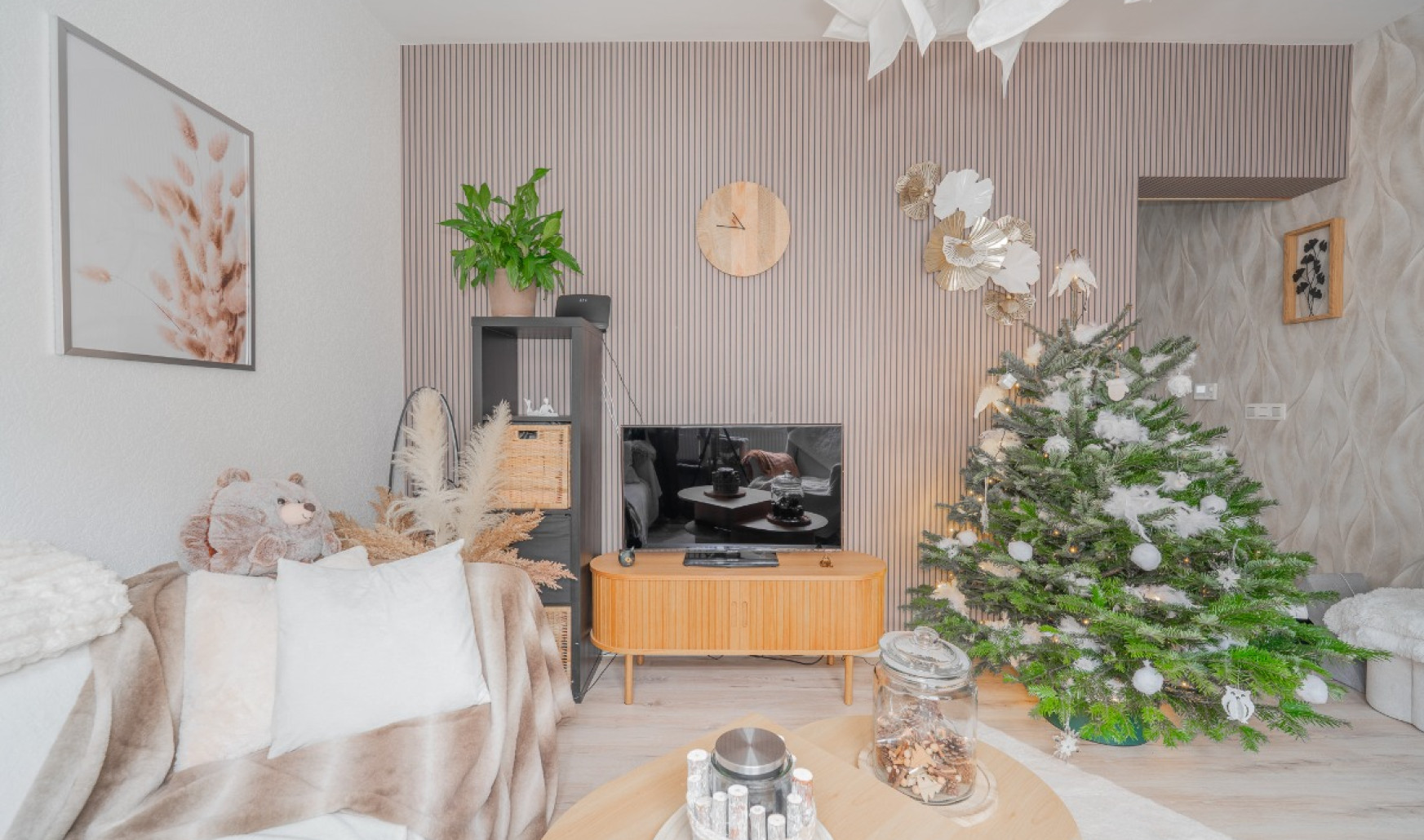 Rue de la Démocratie - 94 - - 4102