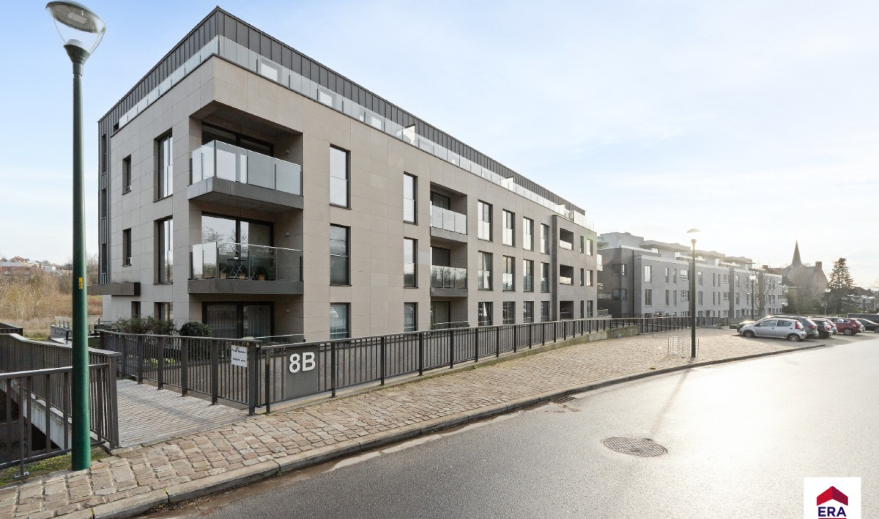 Stationsstraat - 8B - - 1640