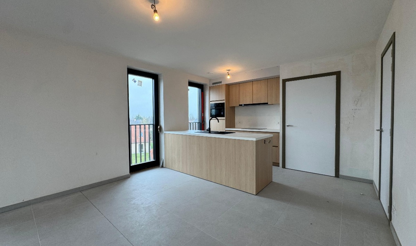 Staatsbaan - 76 - - 2.5 - 9870