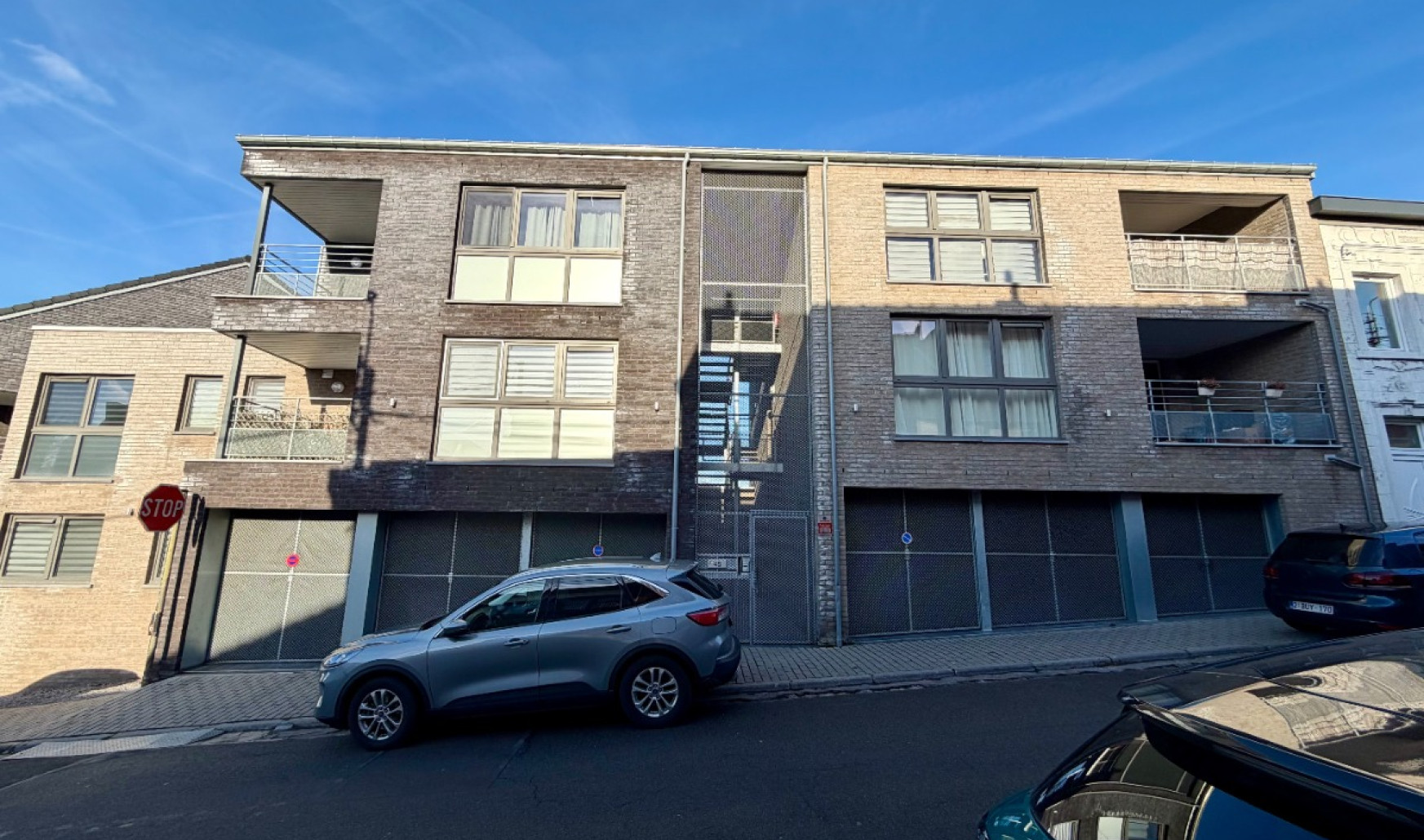 rue haute - 45 - 11 - 4100