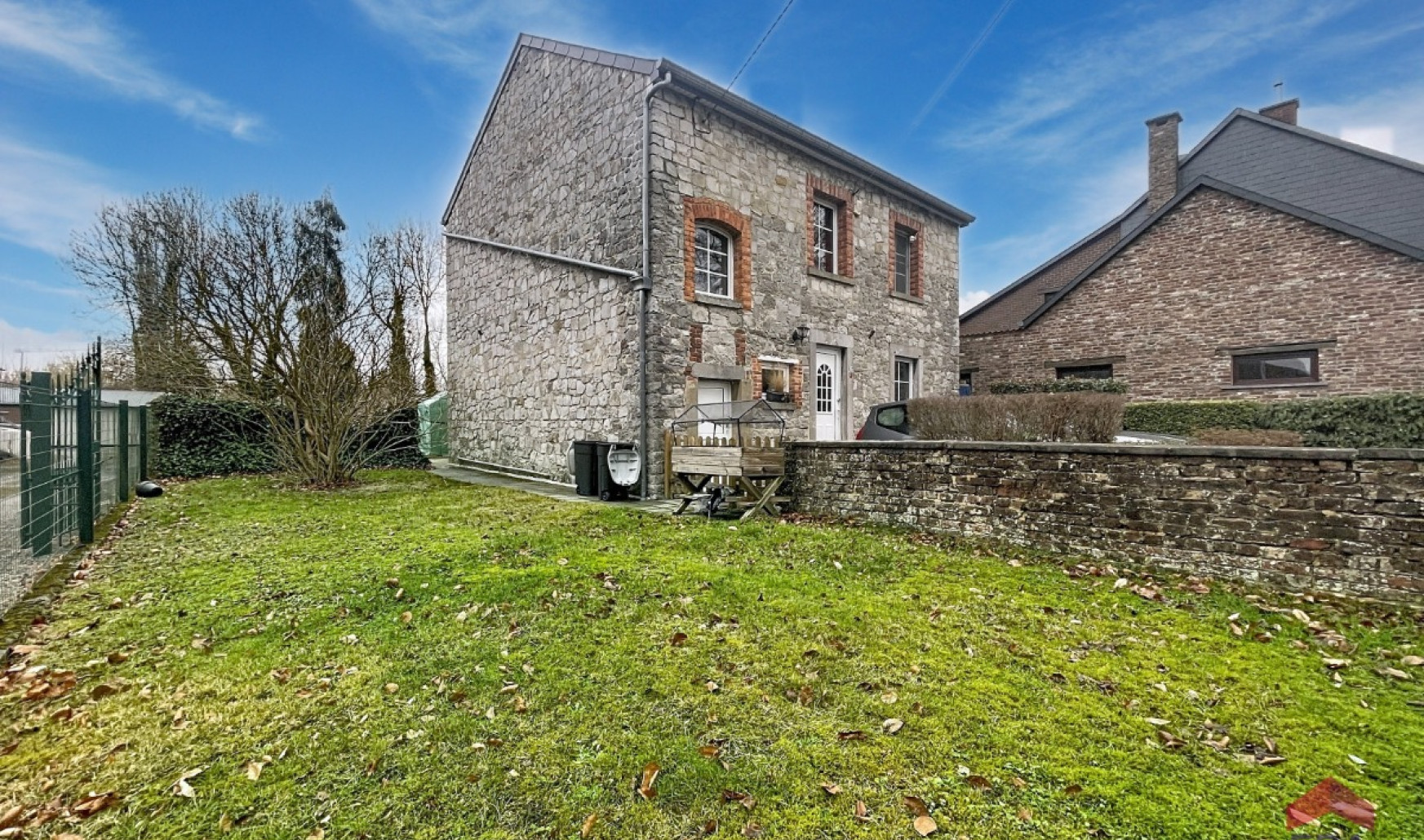 Place Félix Moinil - 275 - - 5300