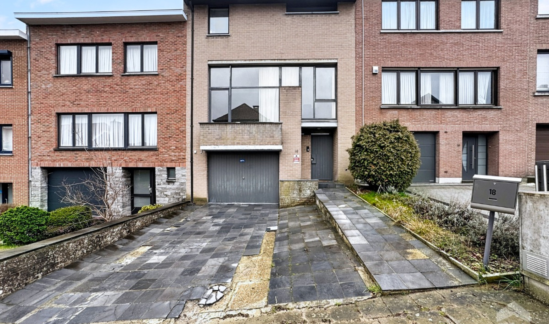 Avenue Prince Jérôme Bonaparte - 18 - - 1420