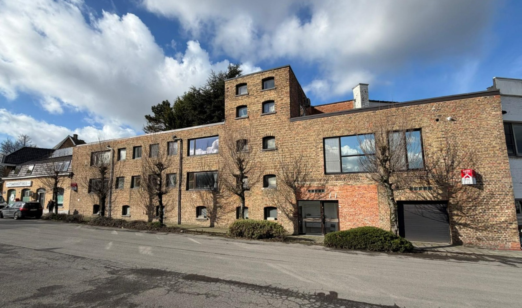 Statiestraat - 109 - - 8980