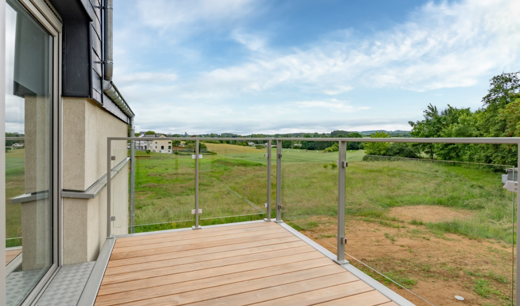 Route de Neufchâteau - 410 - 022 - 6700