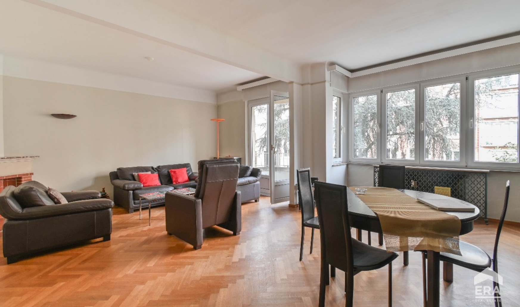 Square des Latins - 30 - - 1050