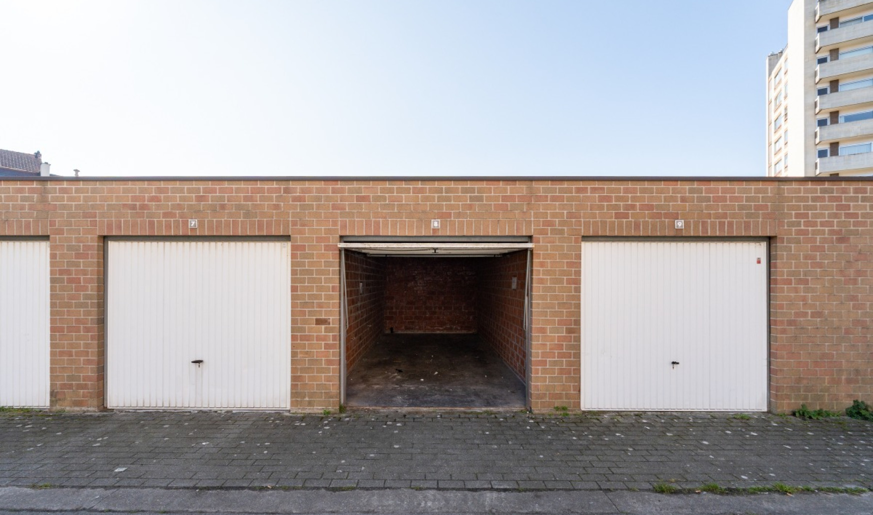 Stationsstraat - 1 - GARAGE 8 - 9200
