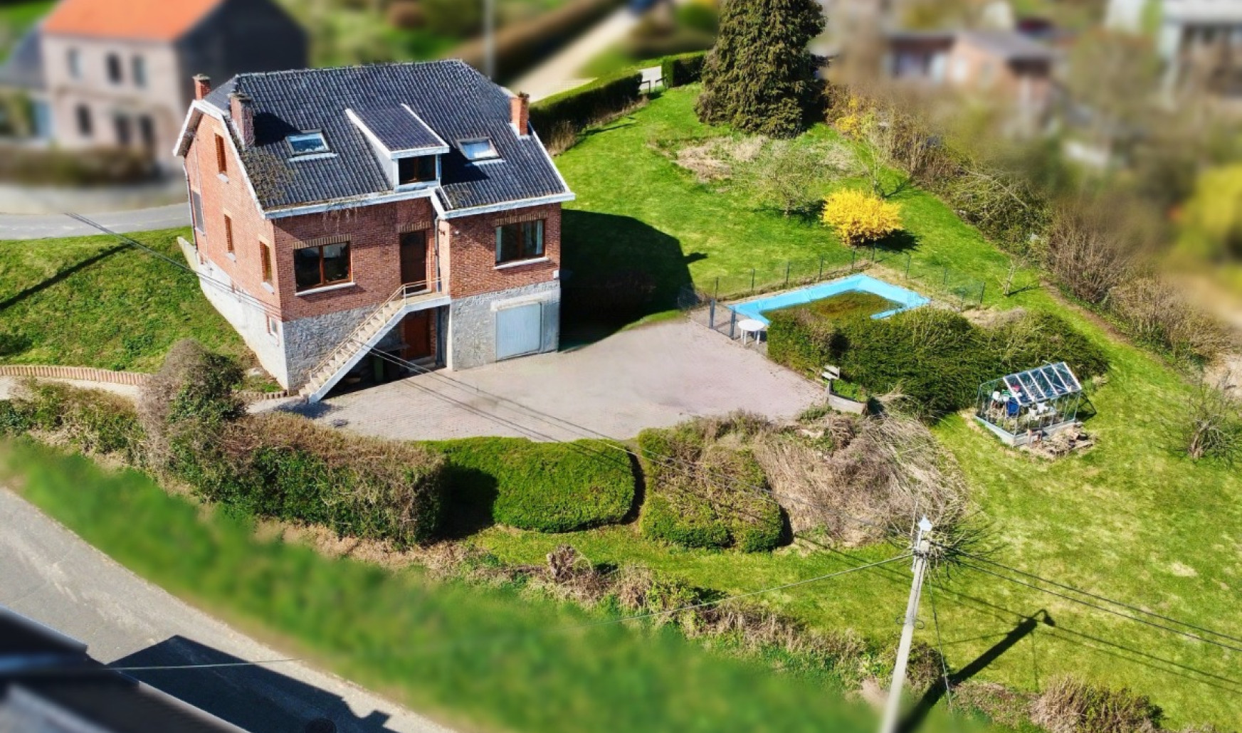 Rue Chênia - 3 - - 4520