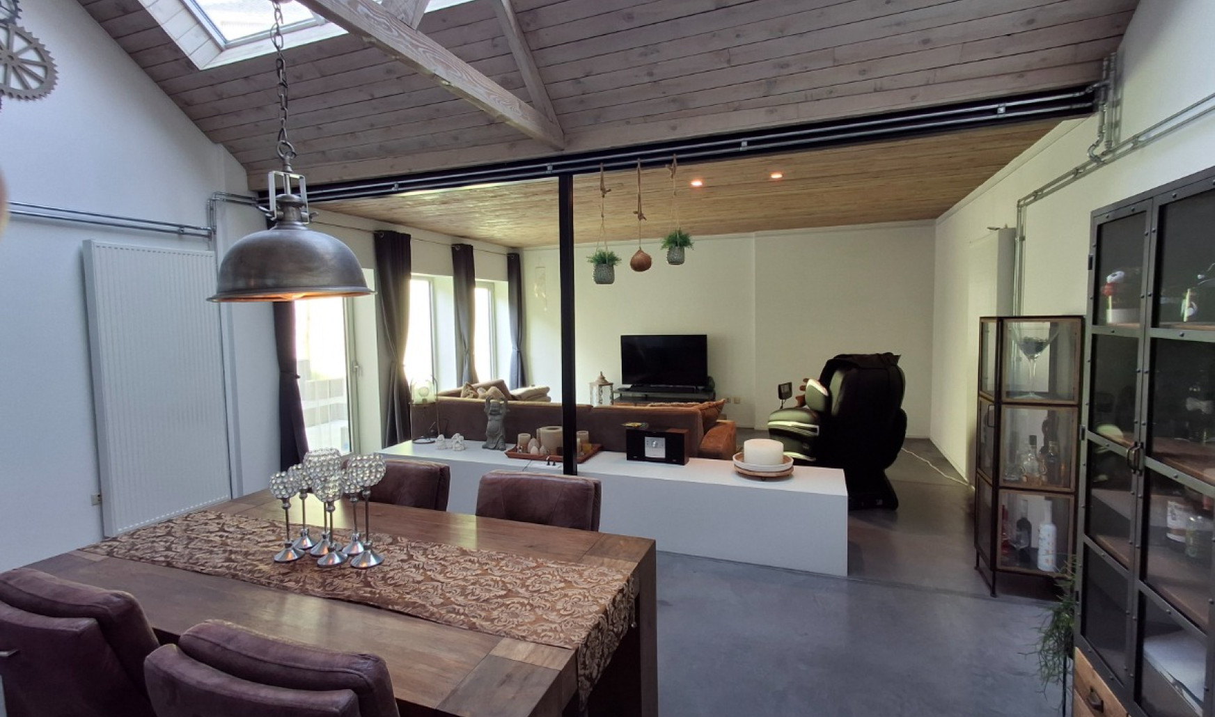 Weggevoerdenstraat - 3 - - 9400