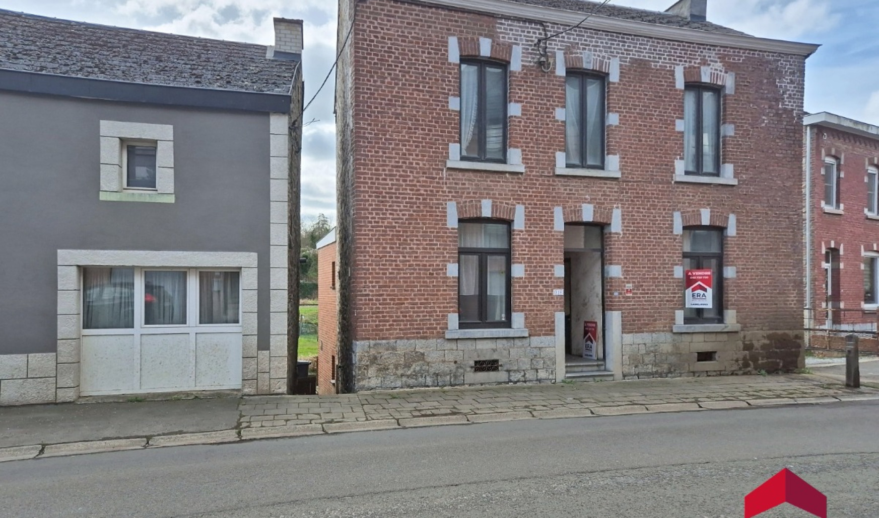Rue du Val Notre-Dame - 328 - - 4520