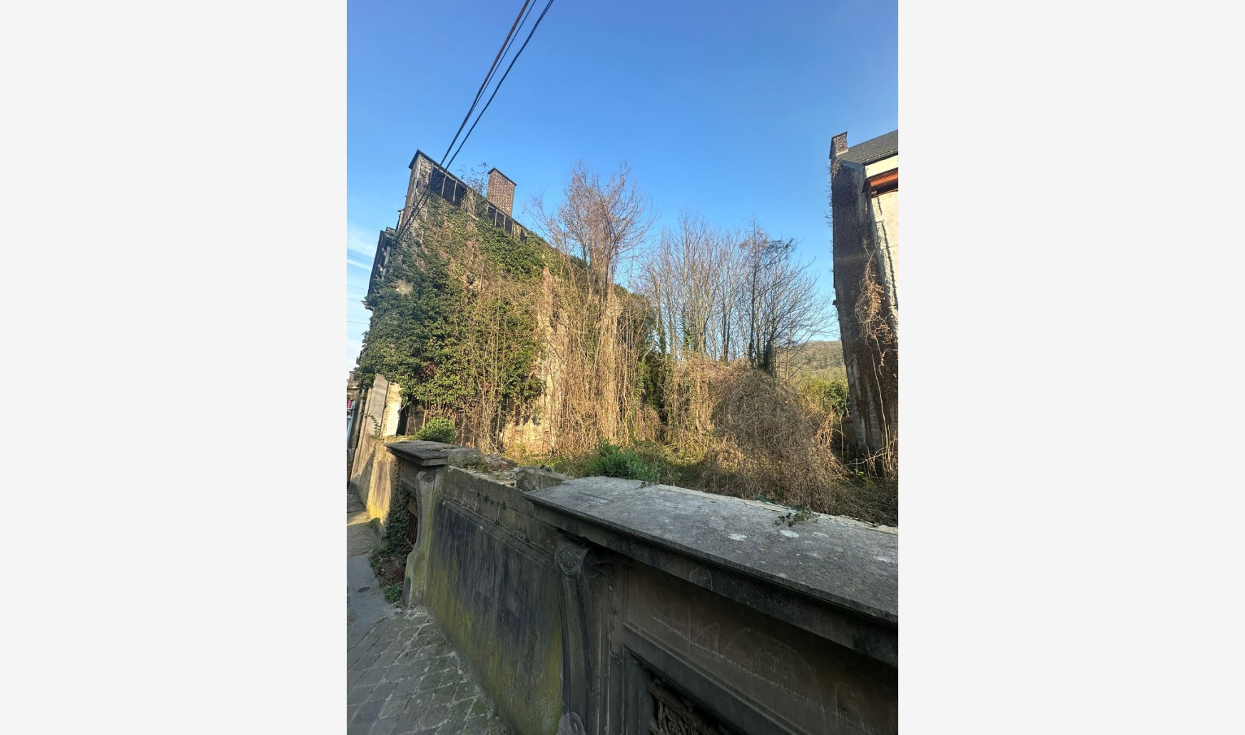 Rue Sous le Château - 91 - - 4500