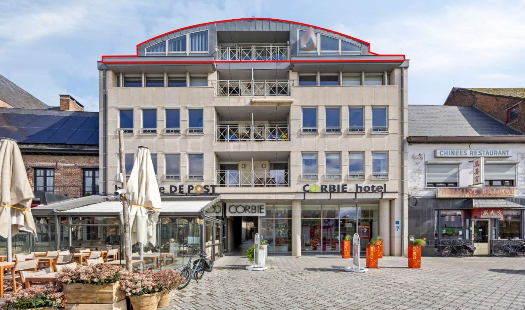 Markt - 54 - F - 2440