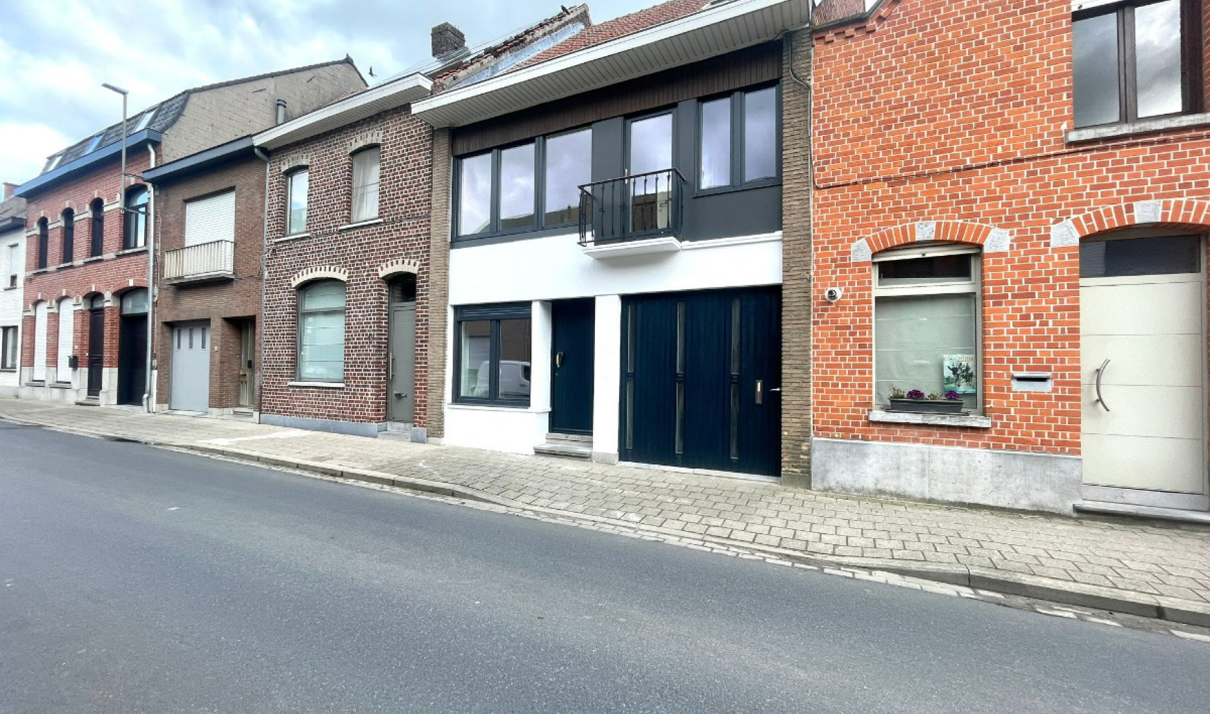 Stationsstraat - 58 - - 8880