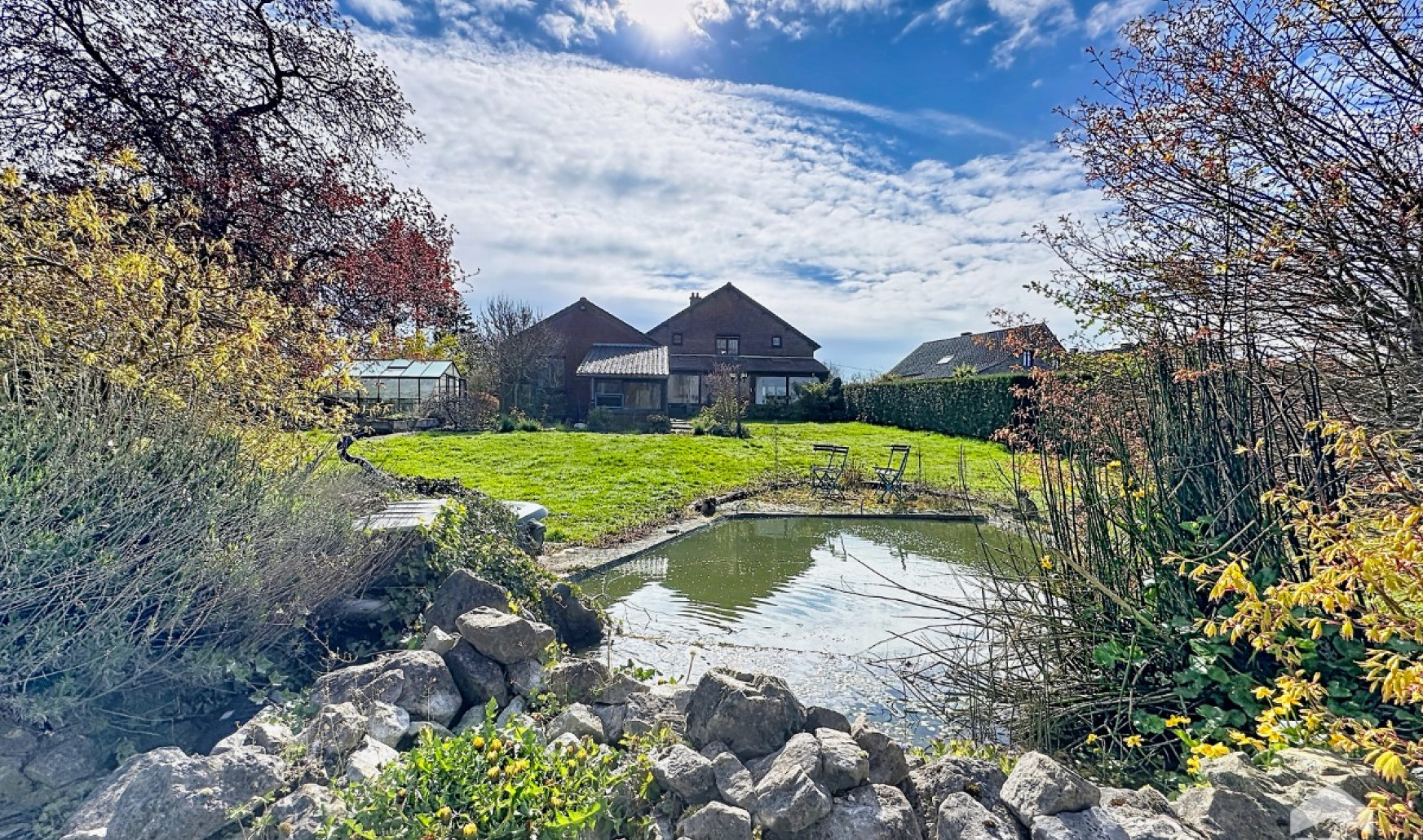 Rue Adolphe Debienne - 21 - - 6210