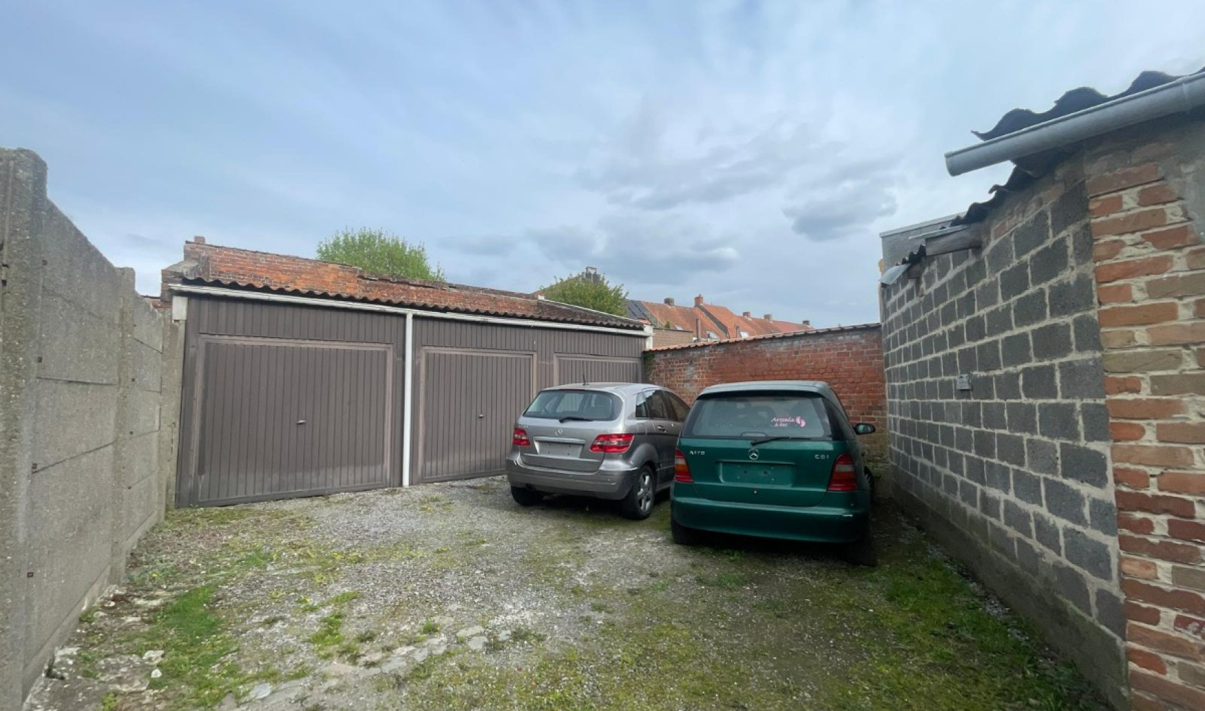 Dynastiestraat - 24+ - GARAGES - 8930