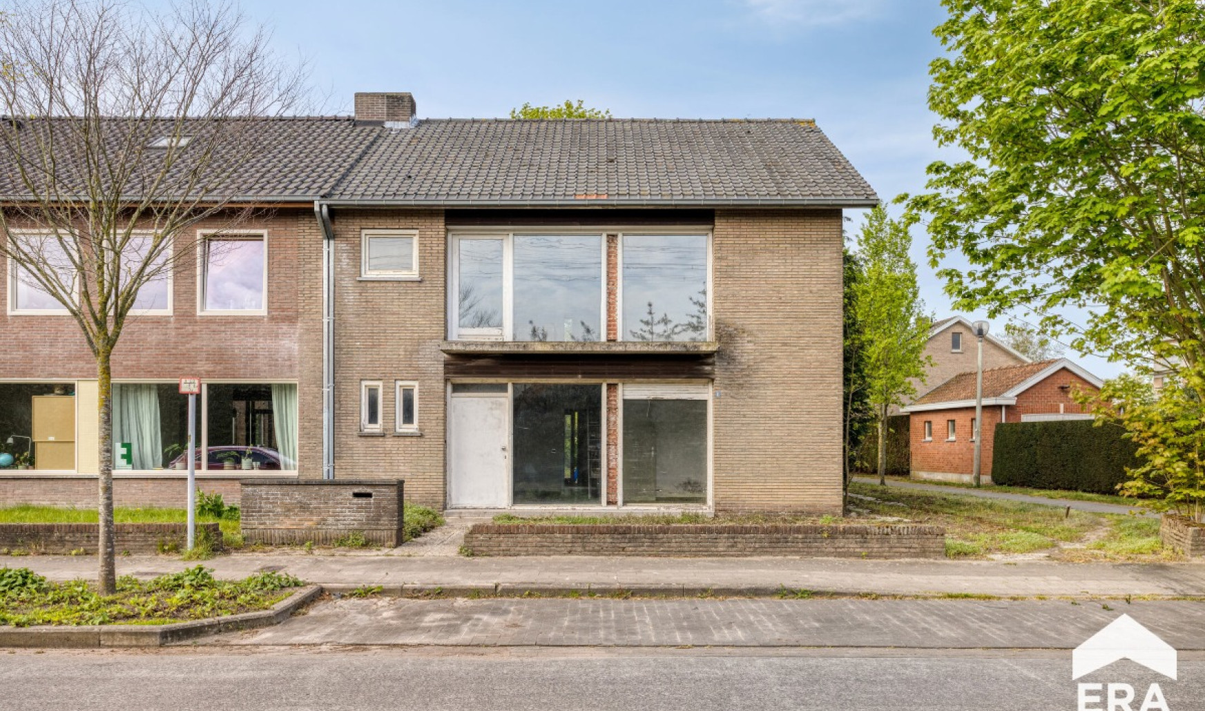 Hoge Lane - 31 - - 8200