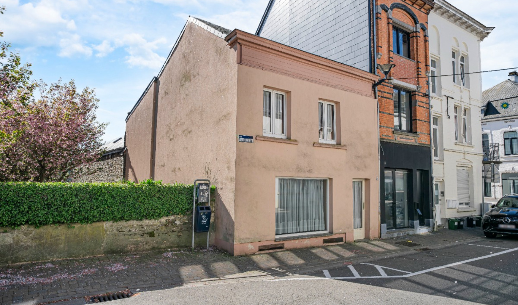Rue Lucien burnotte - 44 - - 6840