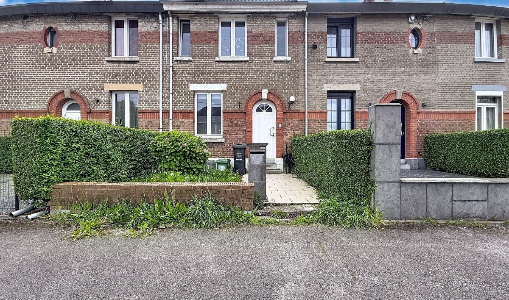 Avenue de la Cité - 25 - - 4400