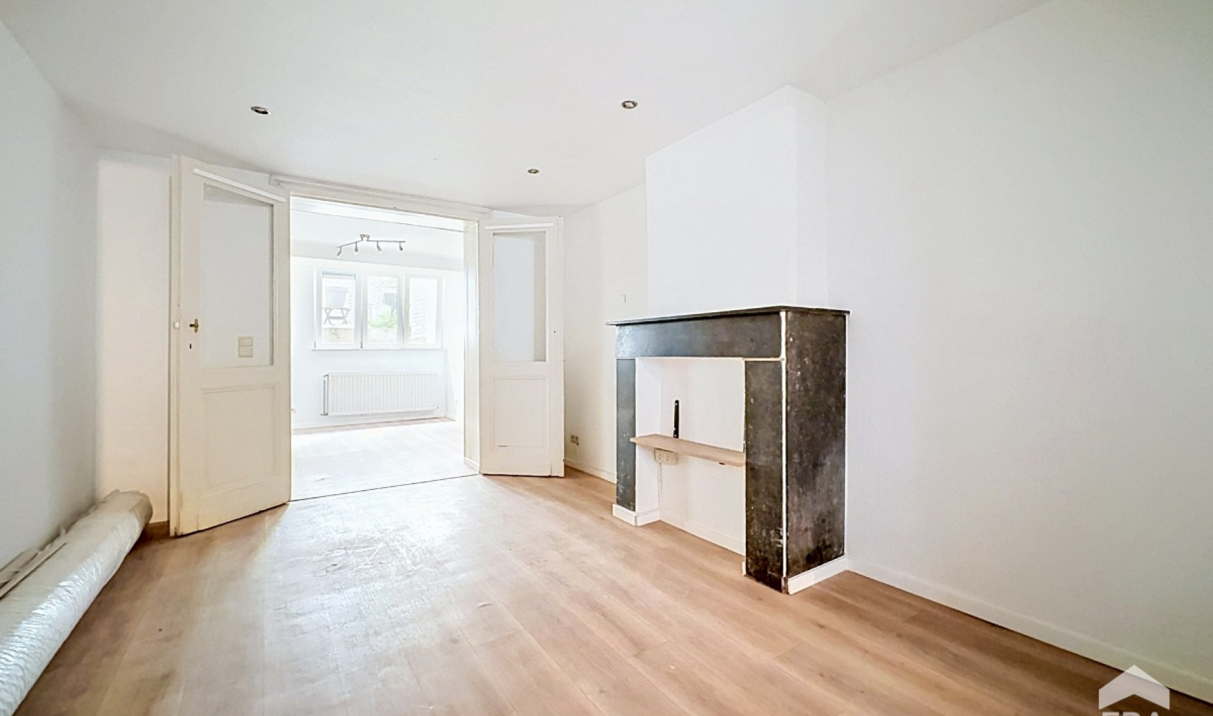 Rue Lesbroussart - 77 - 0 - 1050