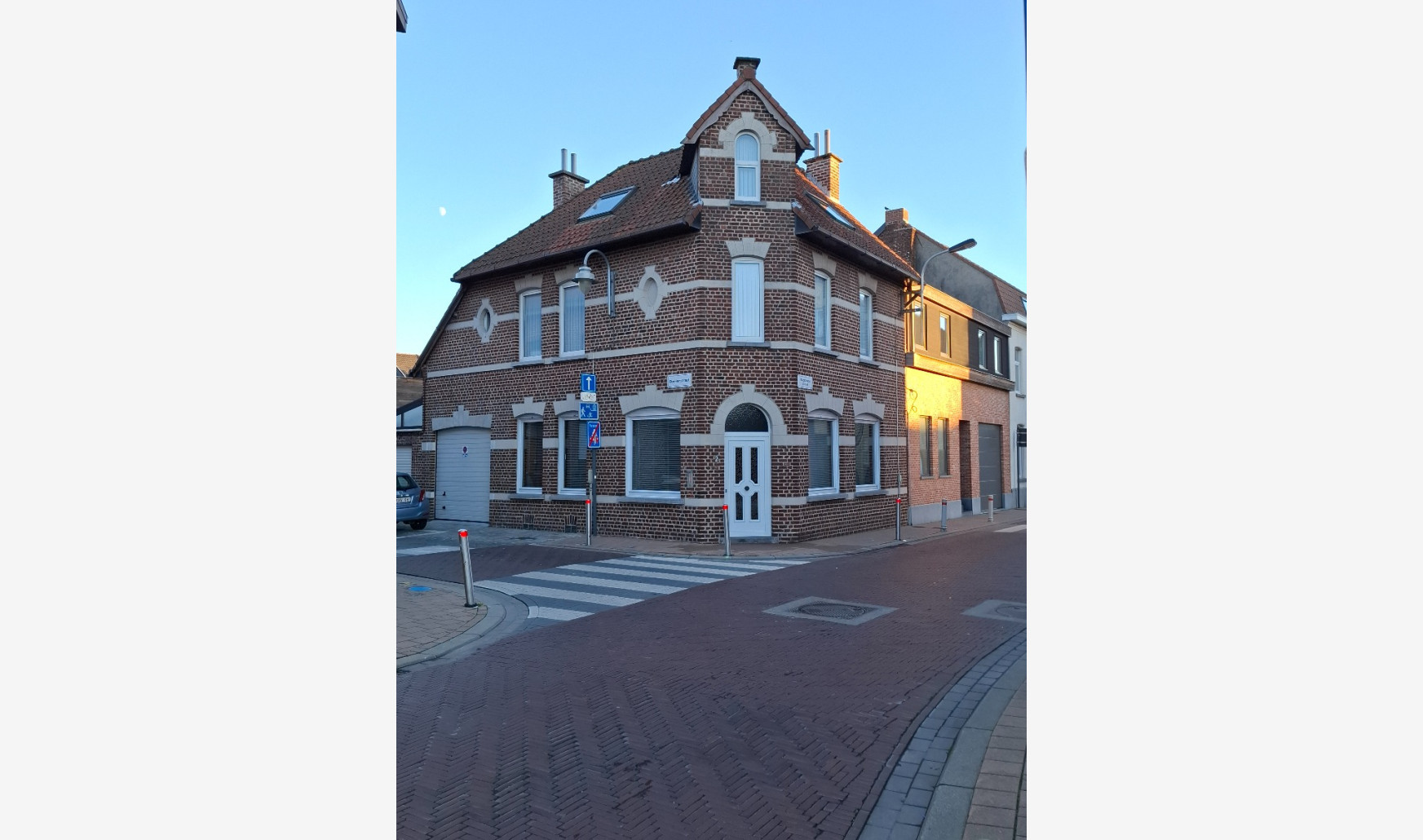 Donkerstraat - 2x - - 8940