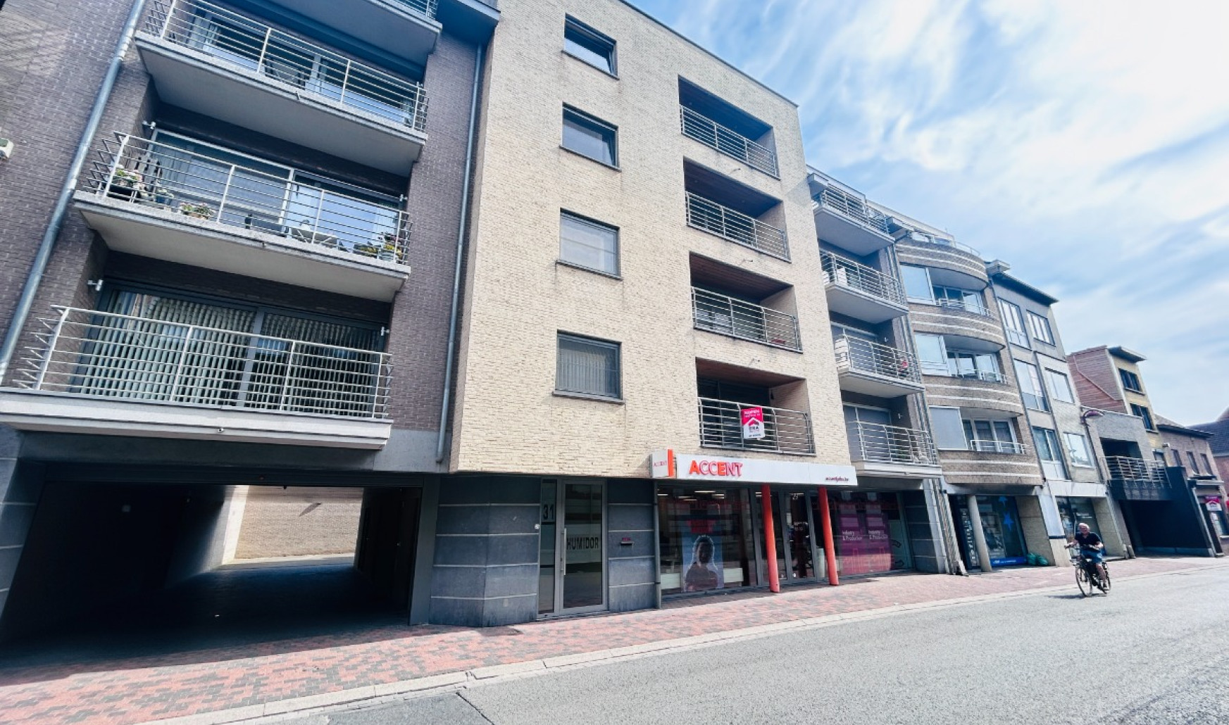 Ieperstraat - 31 - 0101 - 8930