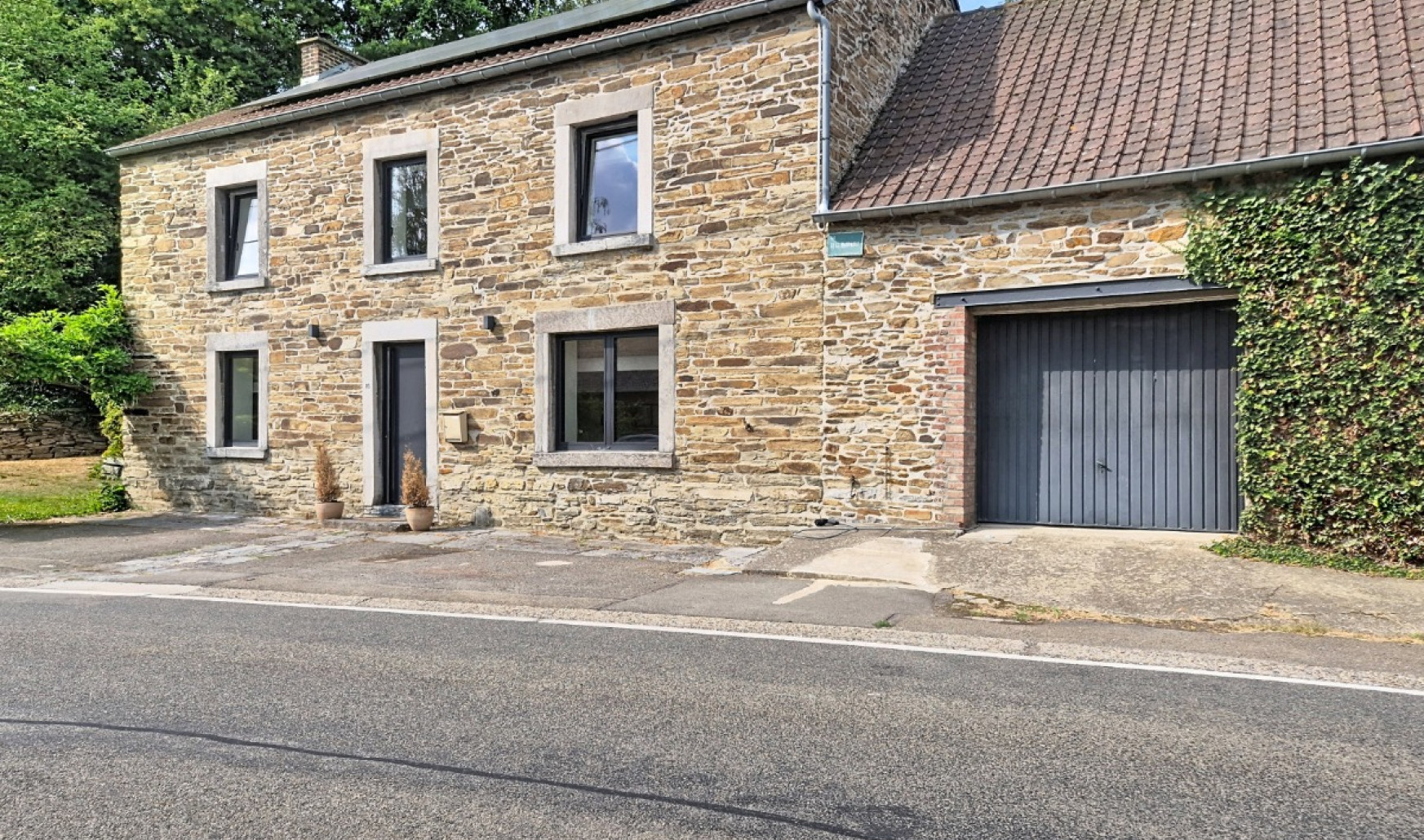 Rue de la Burdinale - 95 - - 4210