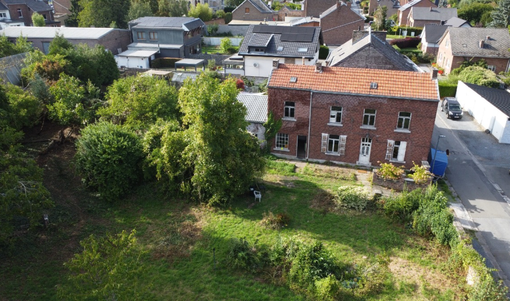Rue Nicolas Jadot - 38 - - 4500