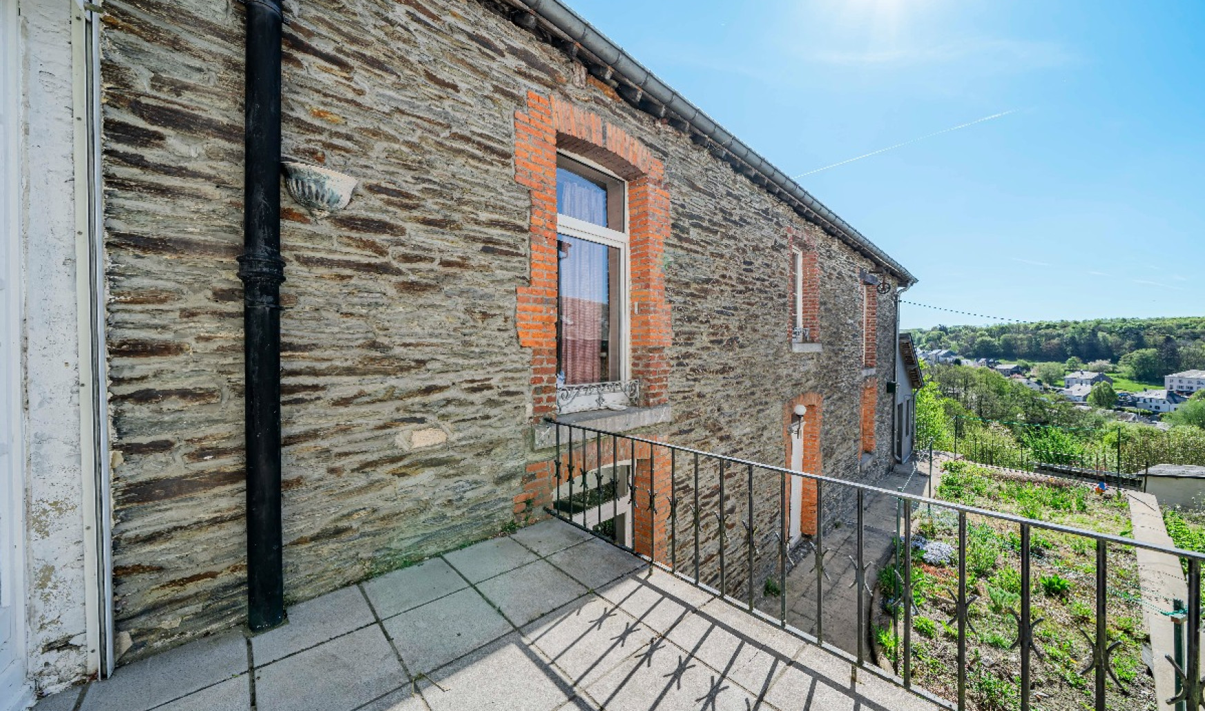 Rue Lucien burnotte - 44 - - 6840