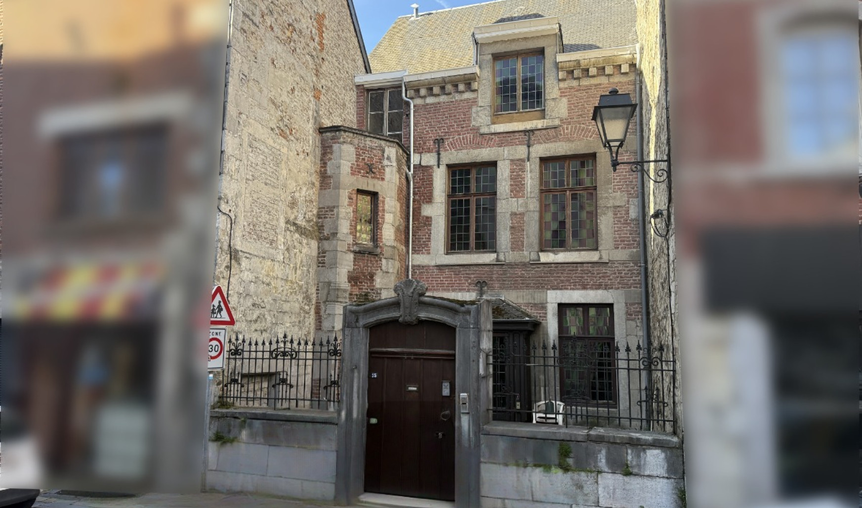 Rue des Soeurs Grises - 25 - - 4500
