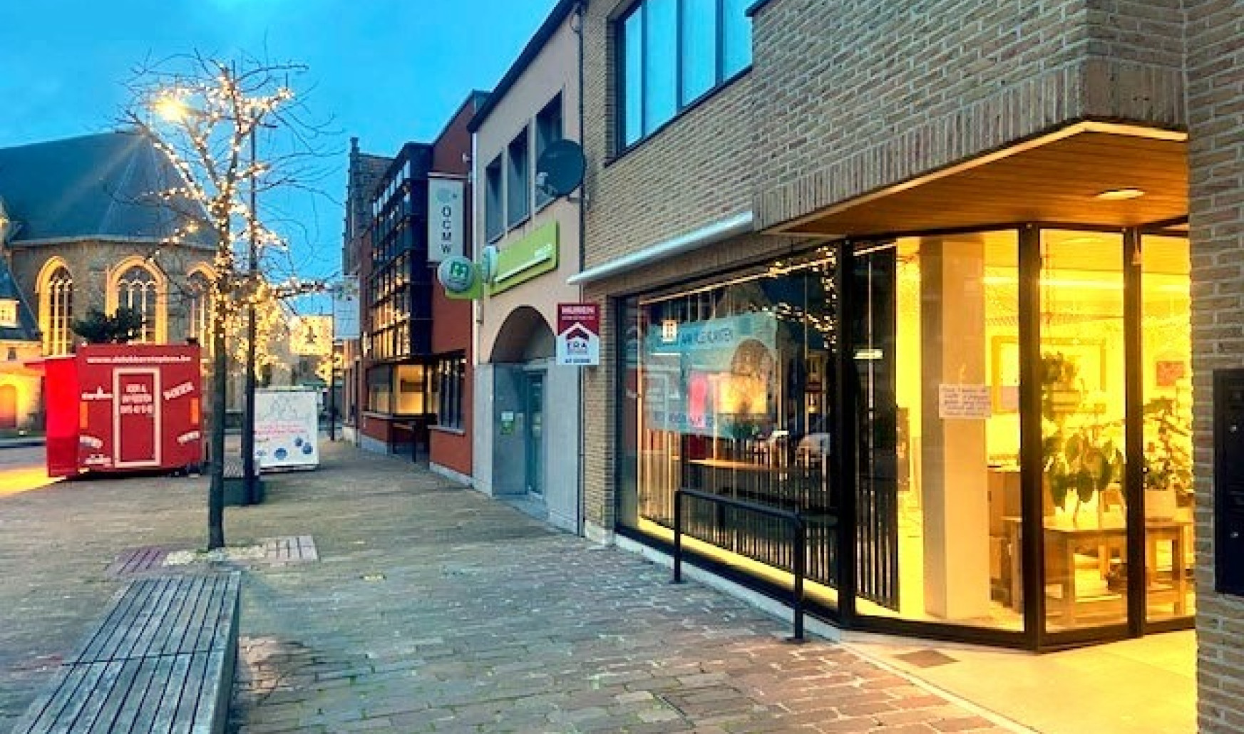 Marktplaats - 16A - - 8890