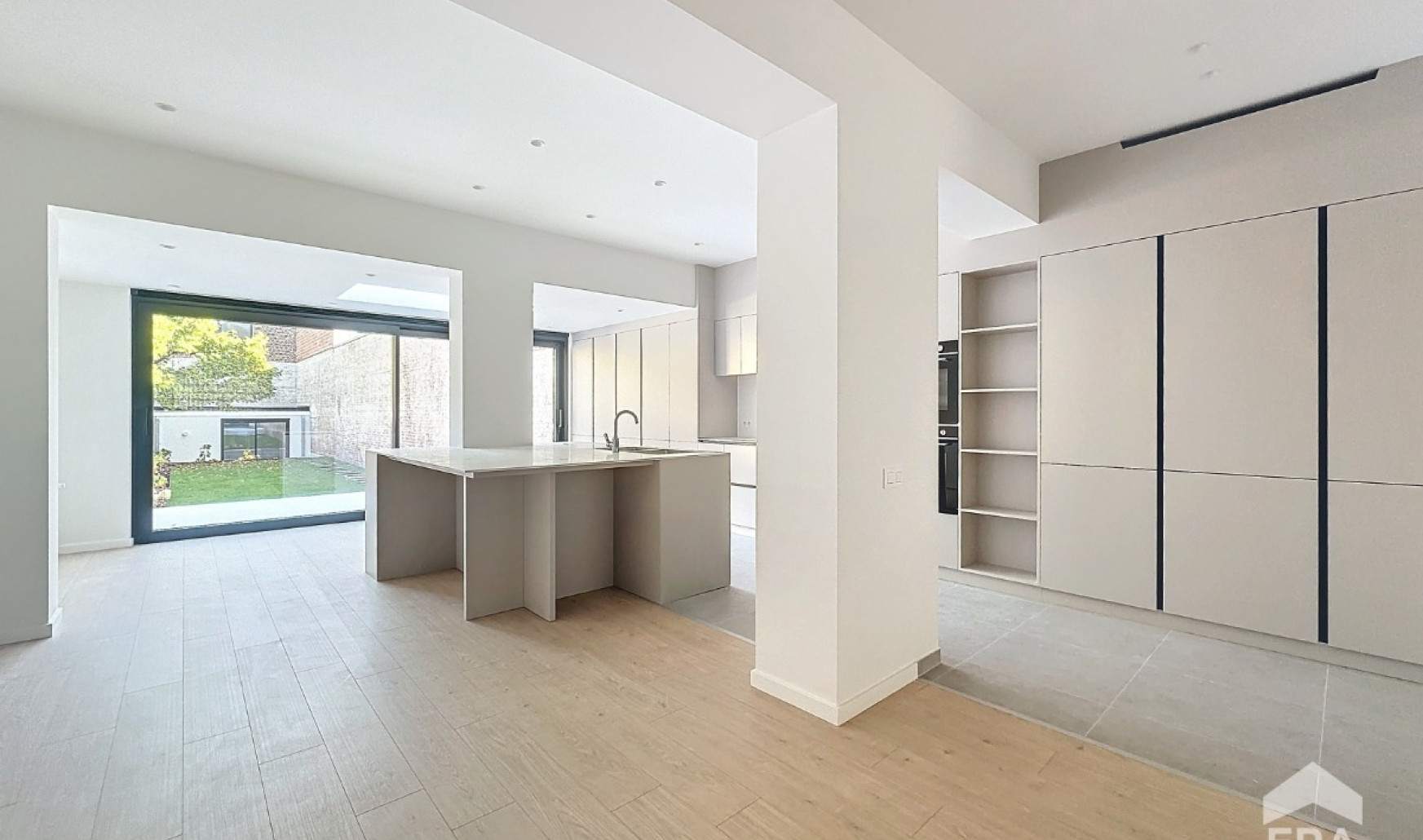 Boulevard du Triomphe - 42 - - 1160