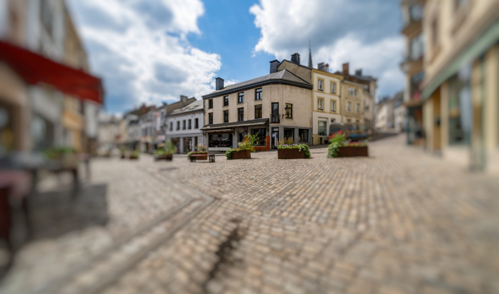 Grand rue - 24 - - 6830