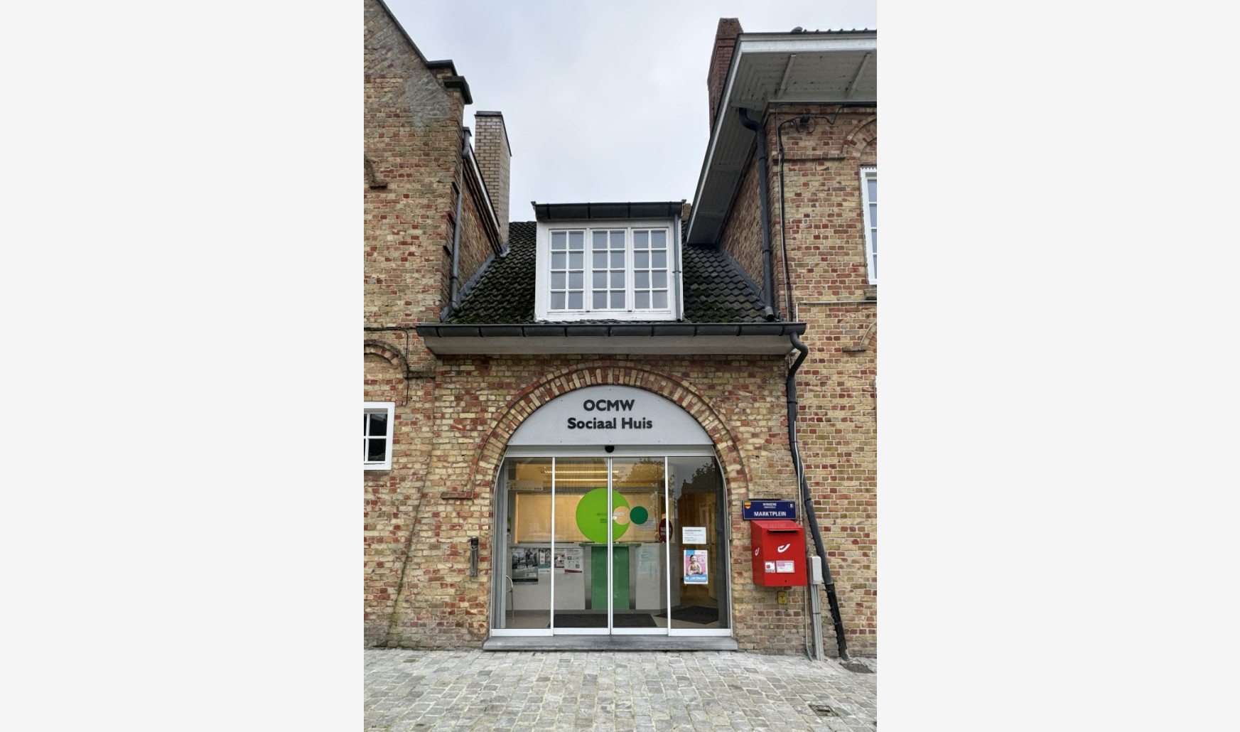 Marktplein - 7 - - 8750