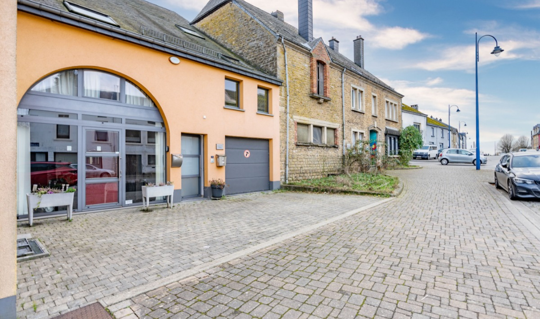 Rue de France - 3 - - 6820