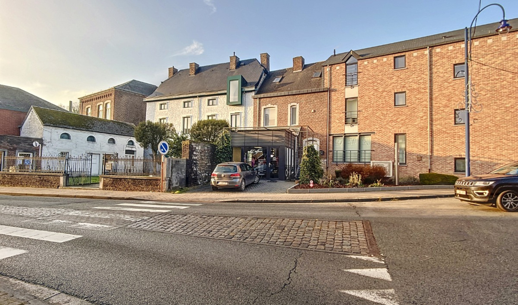 Place Sainte-Ode - 6 - - 4540