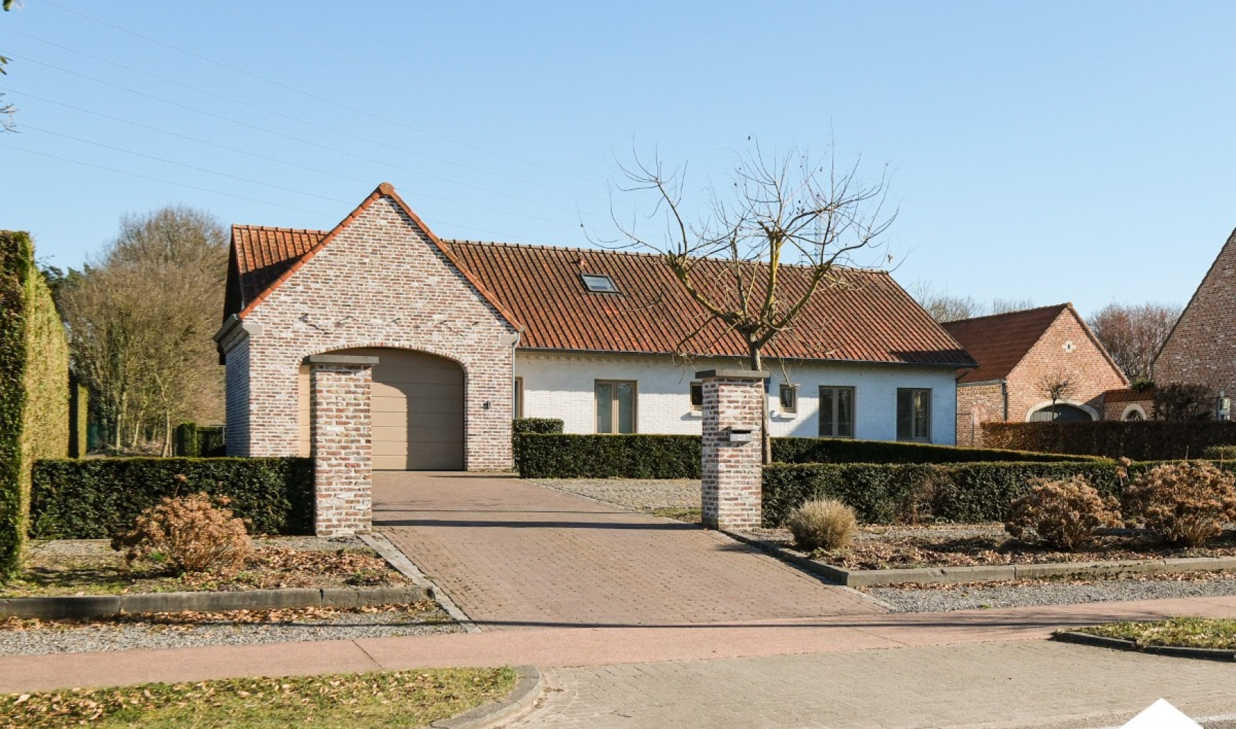 Stationsstraat - 42 - - 3941