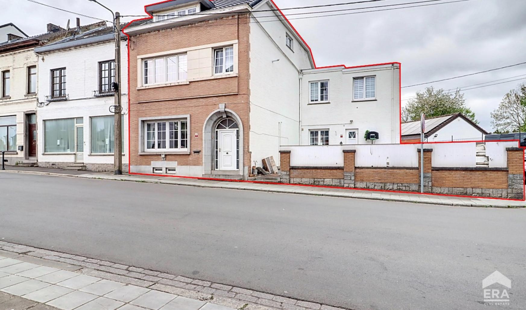 Place Léonce Mayence - 18 - - 6040