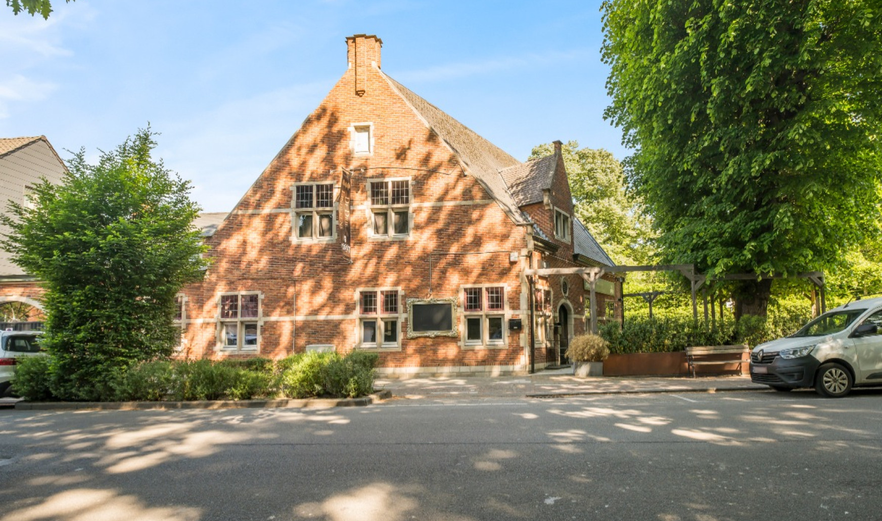 Eindestraat - 2 - - 9111