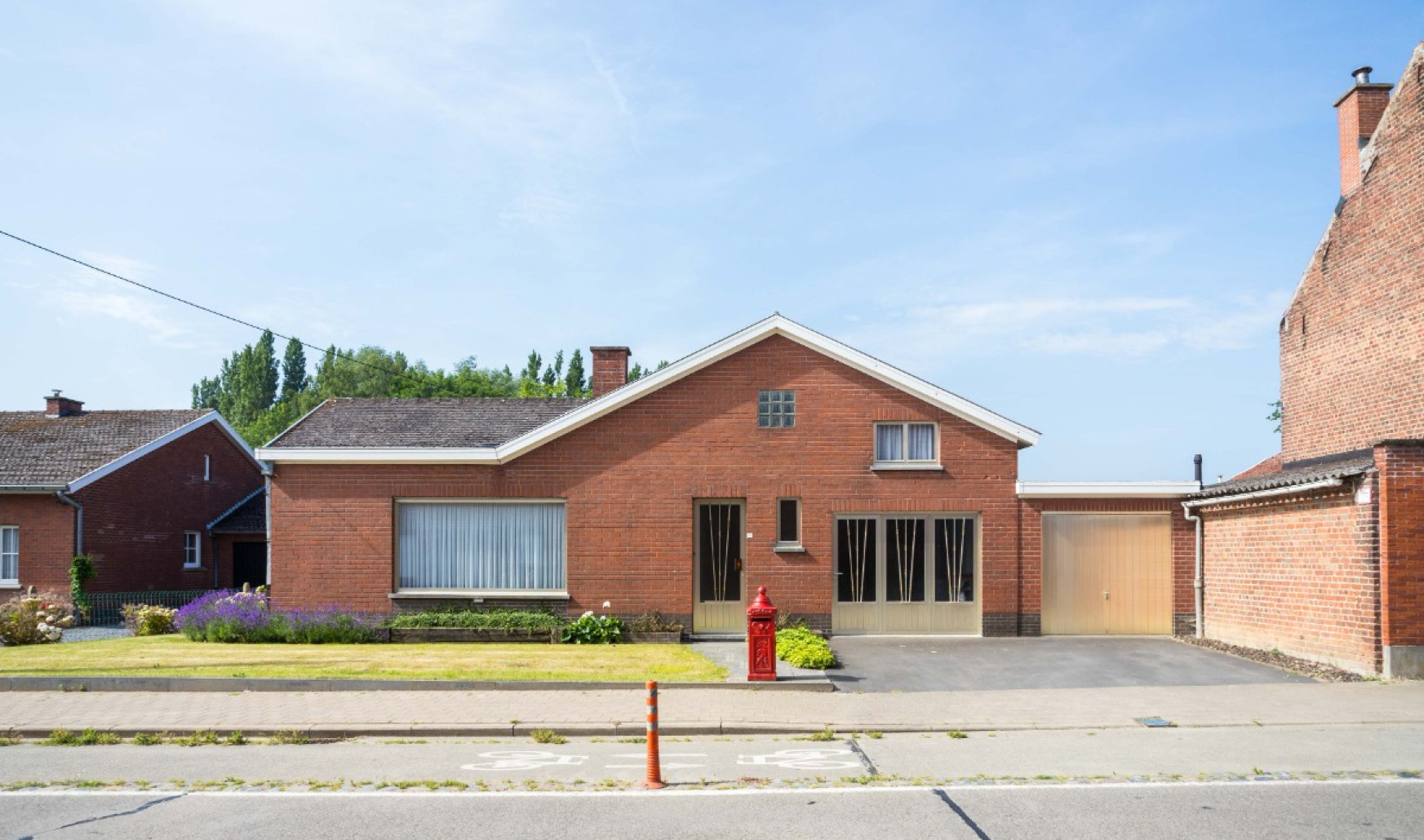Aalbeeksestraat - 97 - - 8510