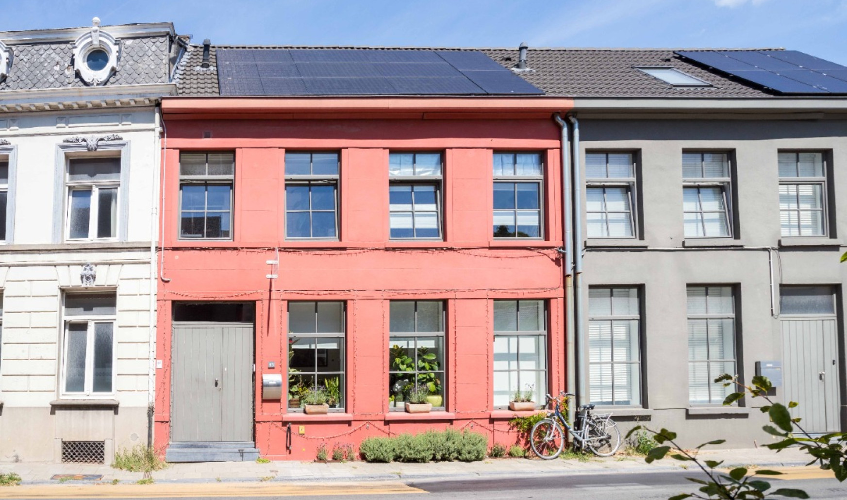 Leupegemstraat - 43 - - 9700