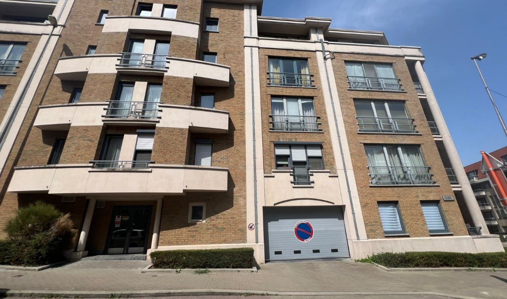 AVENUE DU CALABRE - 7 - - 1200