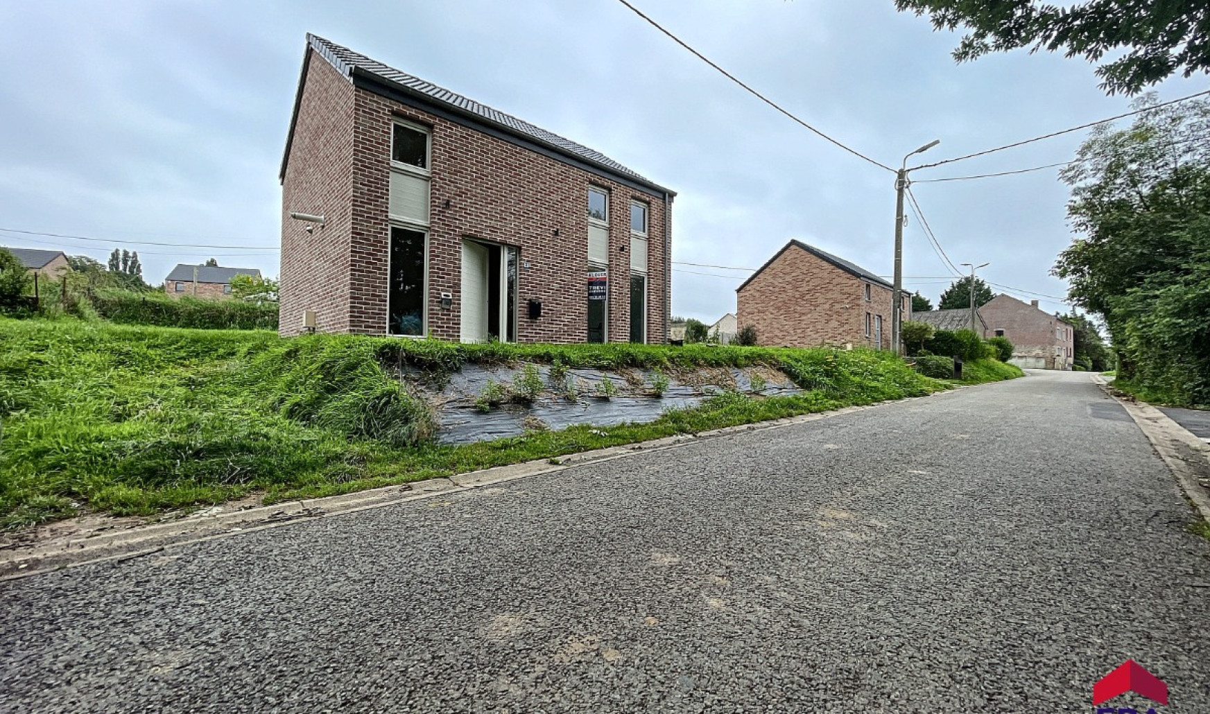Rue Roua - 3B - - 4218