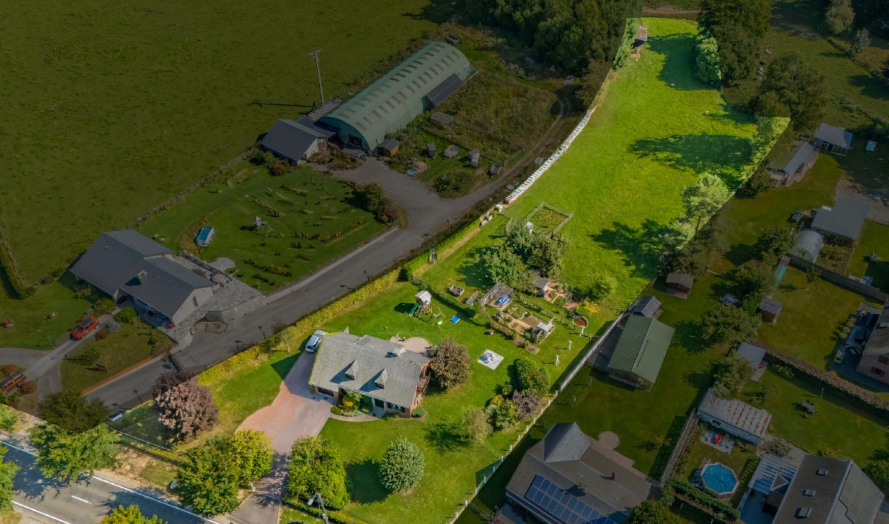 Rue Paul Dubois - 85 - - 6890