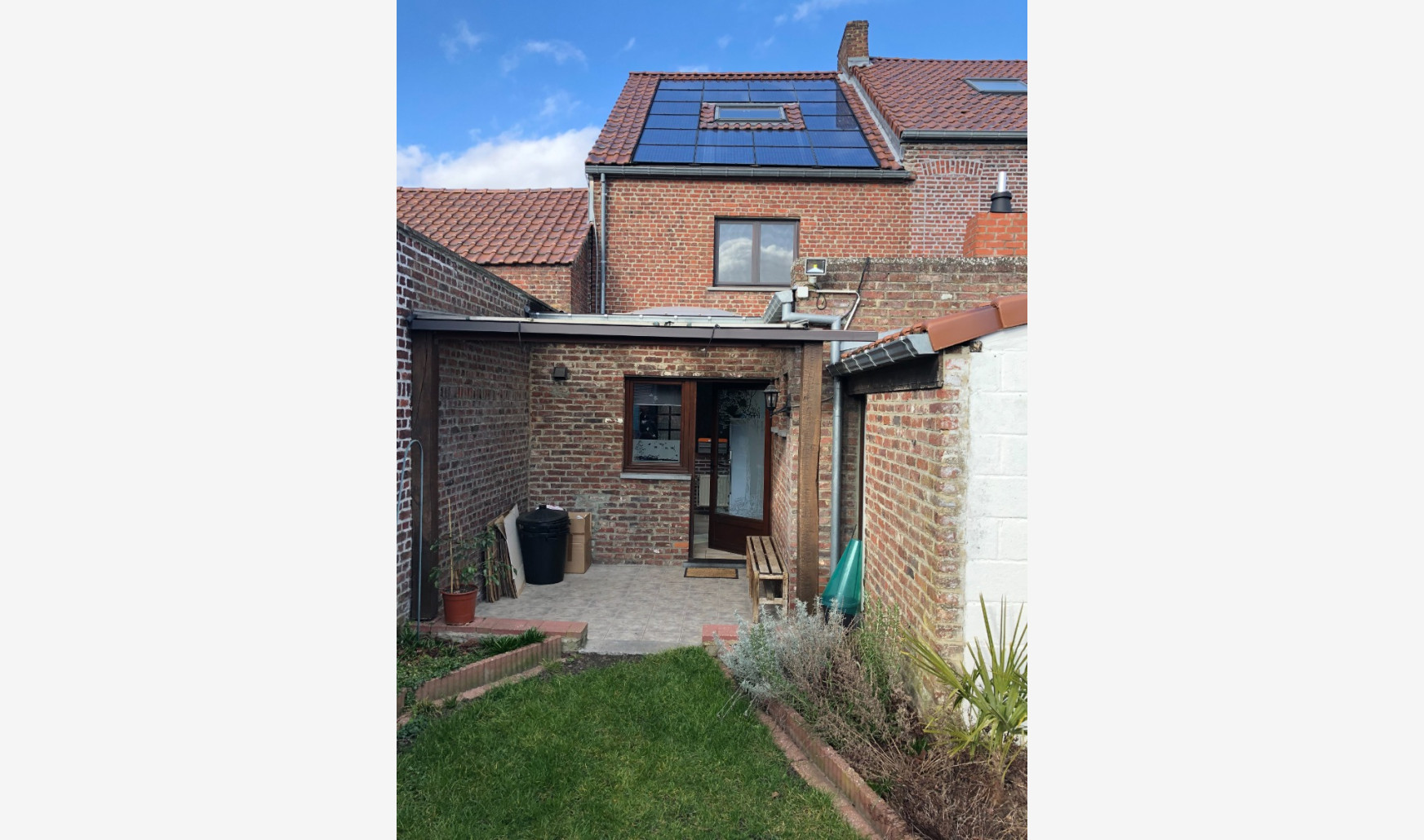 Rue Arthur Descamps - 77 - - 7340