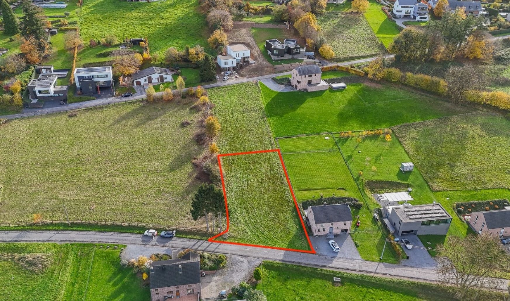 Rue les Tiennes - +18 - - 5100