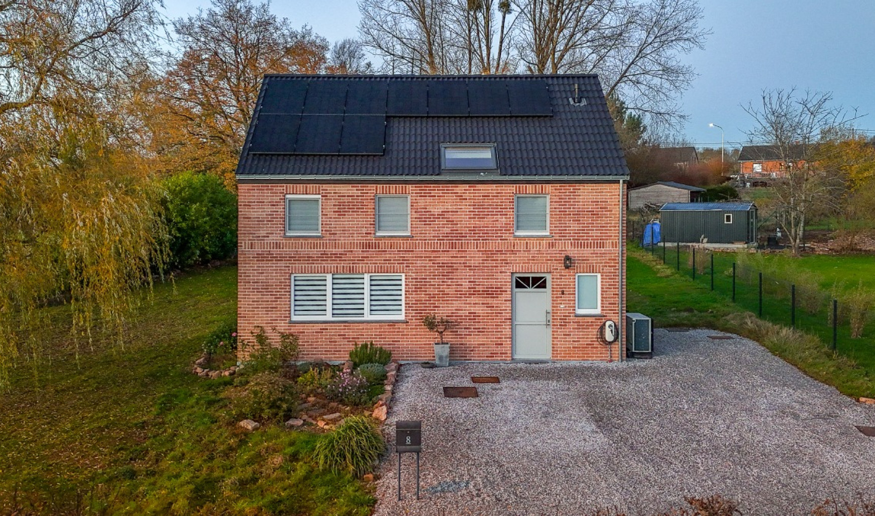 Rue de la Tour - 8 - - 5170