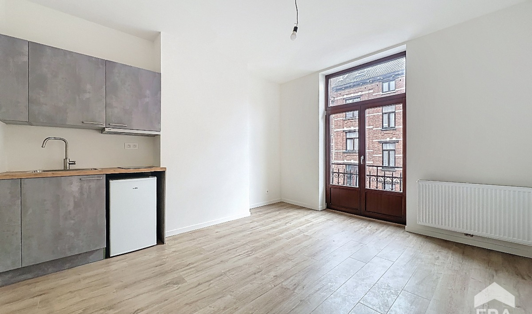 Rue Gustave Defnet - 79 - - 1060