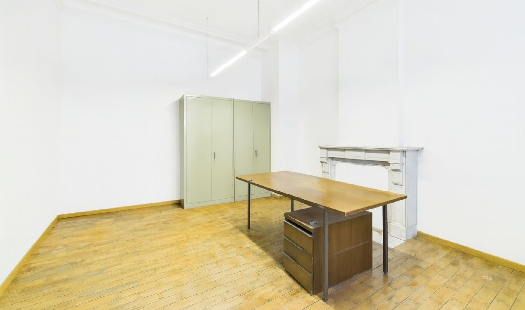 Rue Du Luxembourg - 85-REZ - - 6900